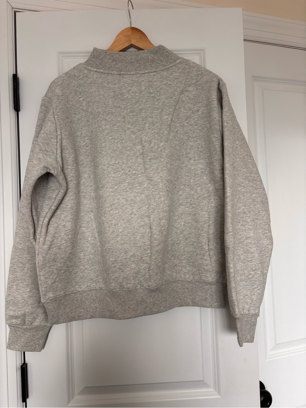 Parke NYC Pop Up Gray Subway Letters NYC Mockneck Sweatshirt S/M NEW 2026 - Picture 3 of 4